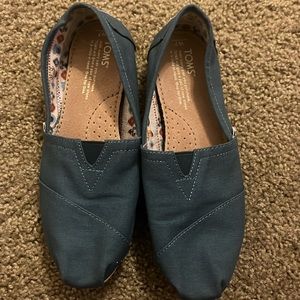 Tom’s women shoes